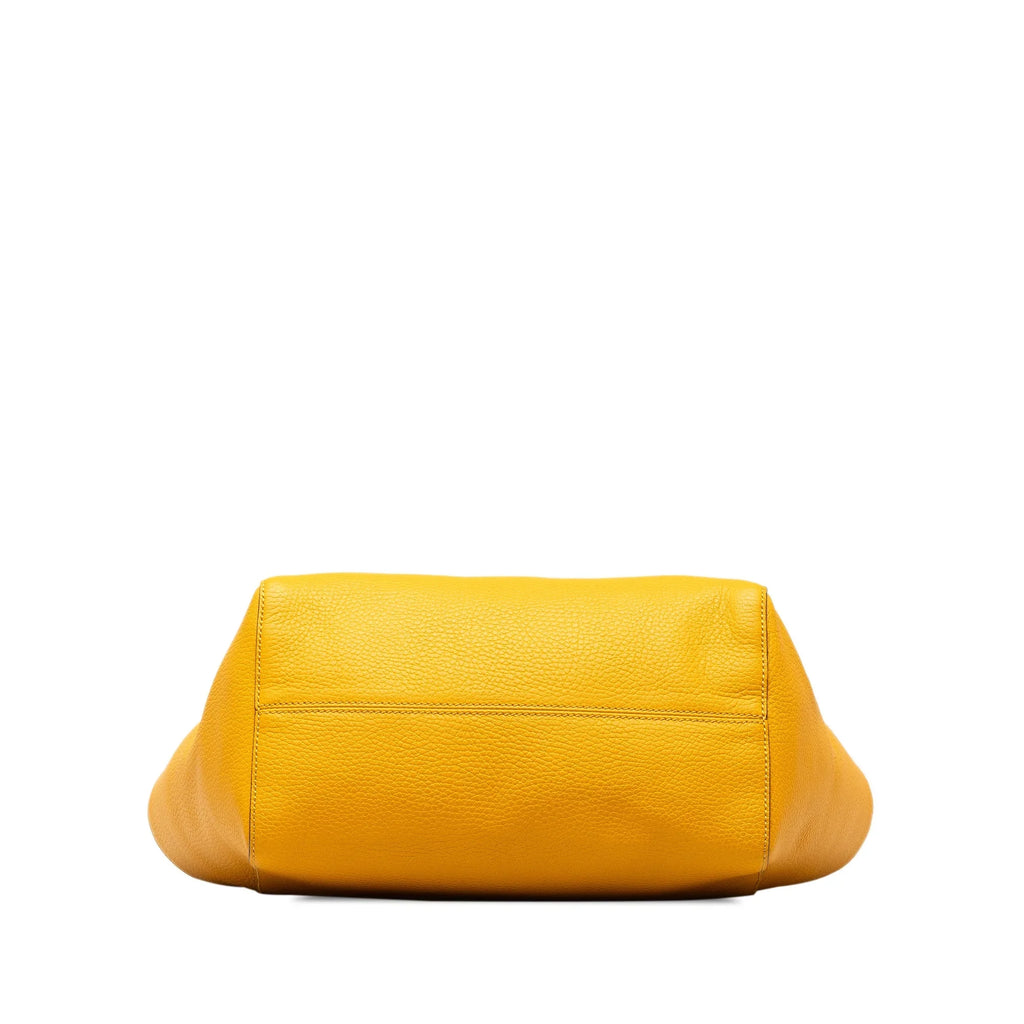 Tote (Good) Swing Medium Authenticated Bag Calf Leather Tote Yellow Unisex Pre-Owned