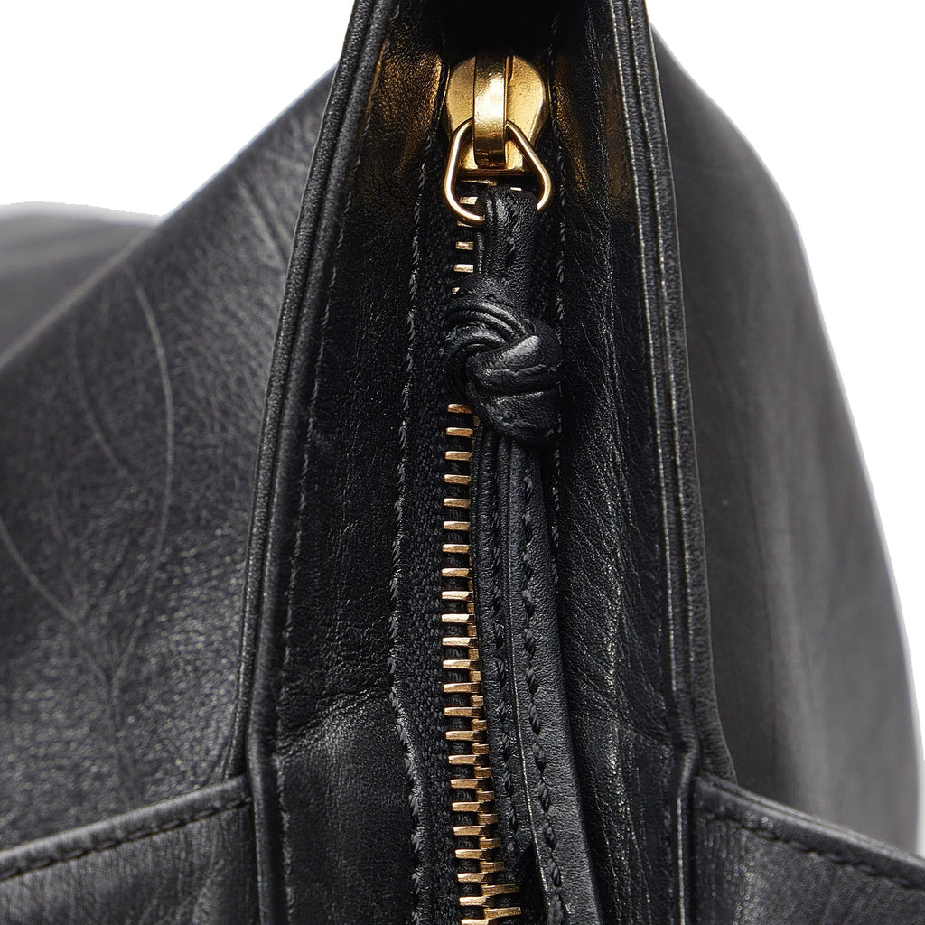 Black Bag Authenticated Unisex (Good) Leather Lambskin CC Tote Pre-Owned Tote